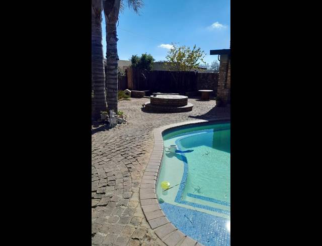 3 BEDROOM PROPERTY TO RENT IN BRENTHURST